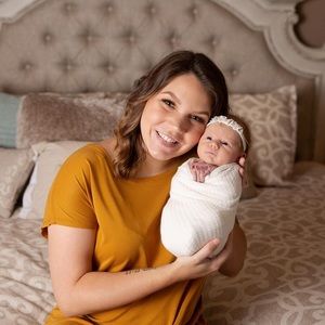 Meet your Posher, Caitlin